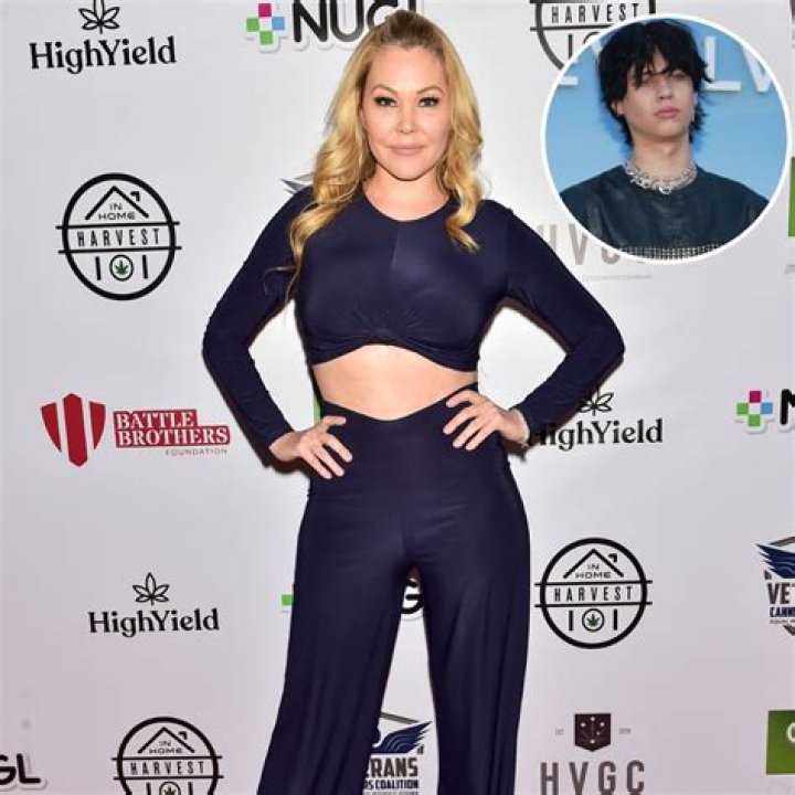 Travis Barker’s Ex Shanna Moakler Breaks Into Tears as Son Landon Performs Like His Dad