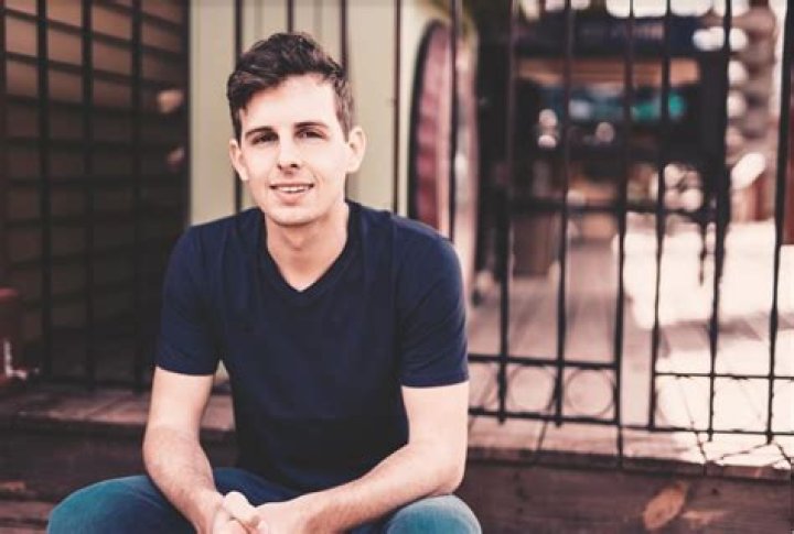 Trea Landon (Country Singer) - Age, Birthday, Bio, Facts, Family, Net Worth, Height & More