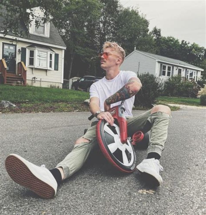 Tristan Maloney Age | Wiki, Net worth, Bio, Height, Girlfriend?