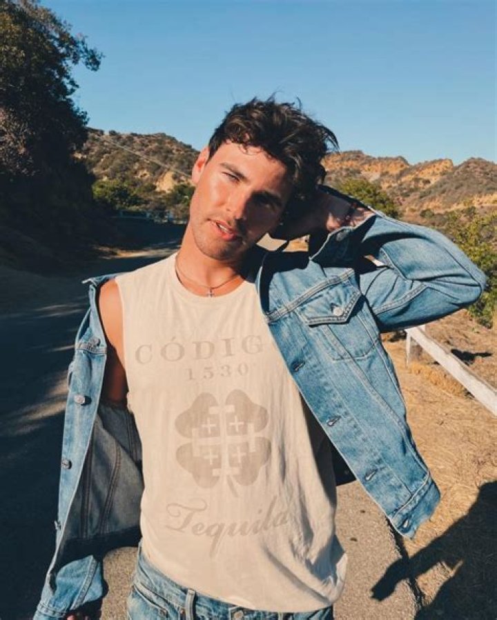 Troy Osterberg Age | Wiki, Net worth, Bio, Height, Girlfriend