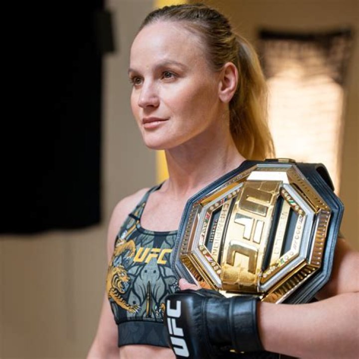 Valentina Shevchenko biografía, edad, altura, esposa, net worth, familia