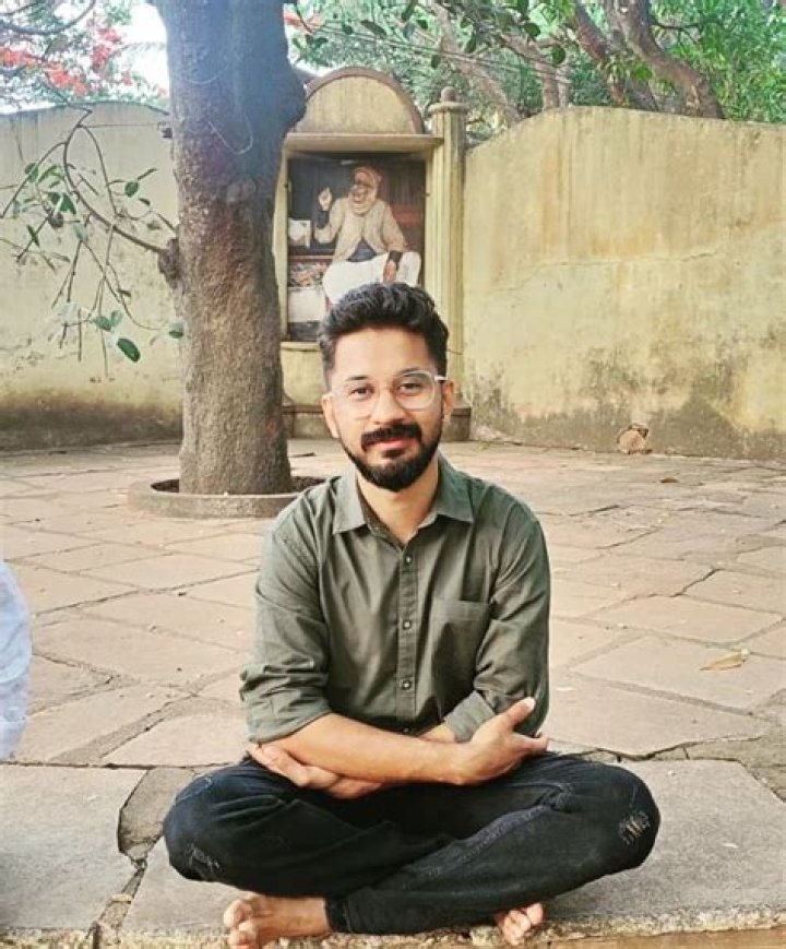 Vasuki Vaibhav Age, Wife, Parents, Caste, BIO, Height, Net Worth & More