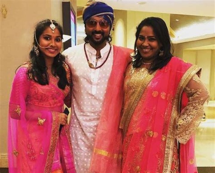 VJ Anandha Kannan Biography - Wiki, Age, Wife, Children, Net Worth, Parents, Career & More