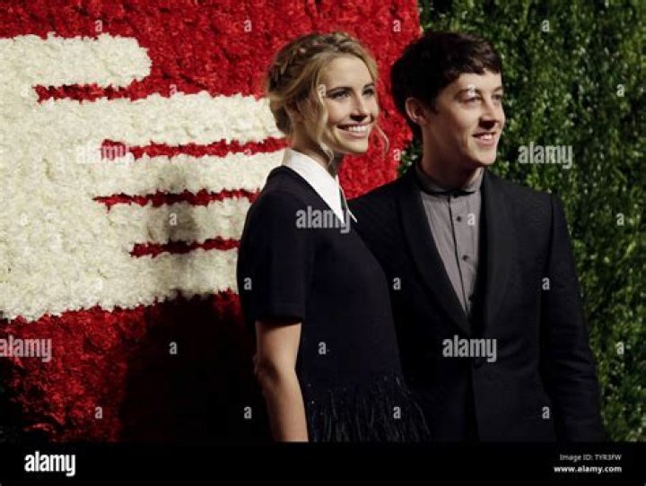 Wallis Currie-Wood Biography, Age, Height, Husband, Net Worth, Family