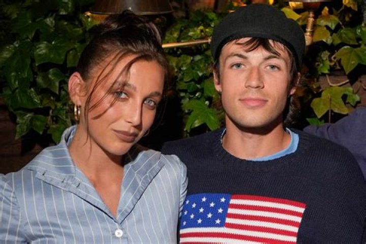 We Need to Talk About All of Emma Chamberlain’s Looks From NYFW (Because They Are *Chef’s Kiss*)