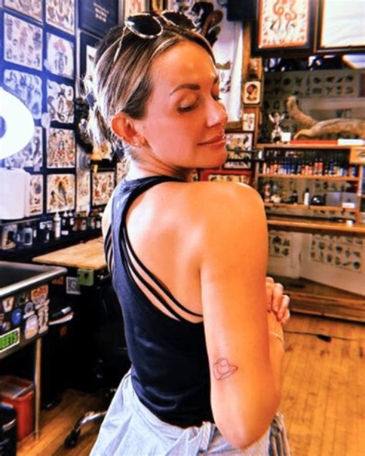 What does Carly Pearce tattoo say? – Celebrity.fm – #1 Official Stars, Business & People Network, Wiki, Success story, Biography & Quotes