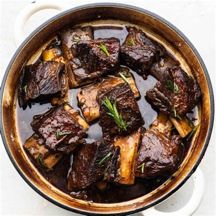 What is a good side dish for beef short ribs?