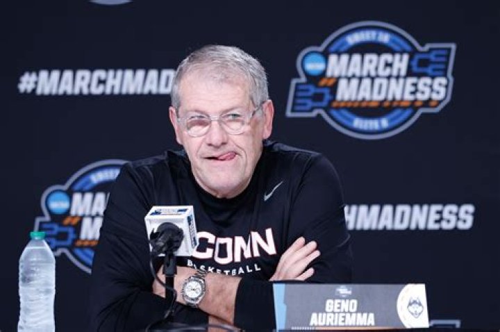 What is Geno Auriemma’s salary? – Celebrity.fm – #1 Official Stars, Business & People Network, Wiki, Success story, Biography & Quotes