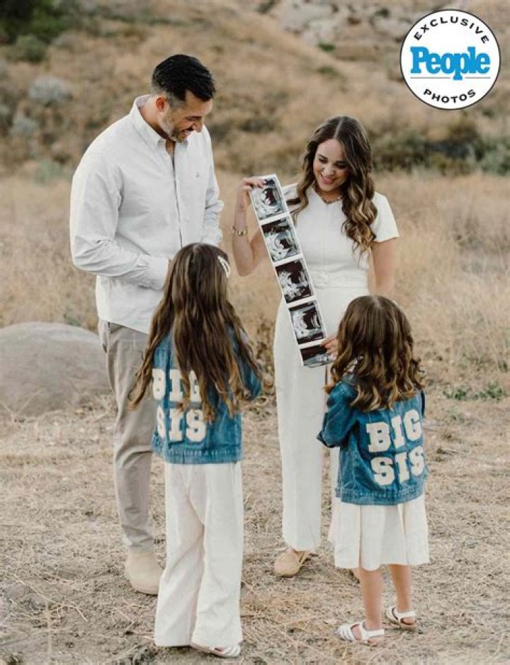 Which Duggar has a nose ring? – Celebrity.fm – #1 Official Stars, Business & People Network, Wiki, Success story, Biography & Quotes