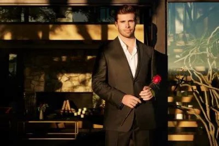 Who Are Bachelor Zach Shallcross’ Final 2 Contestants? See Season 27 Fantasy Suite Spoilers