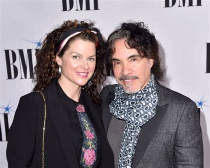 Who is Aimee Oates? Wiki, Age, Net Worth, Kids, Height, Family & Facts About John Oates’ Wife