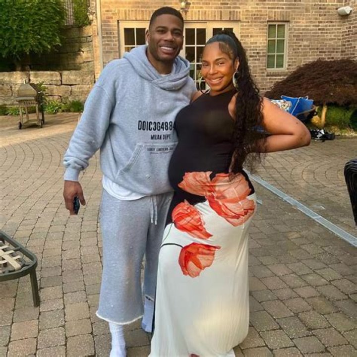 Who is Ashanti husband?
