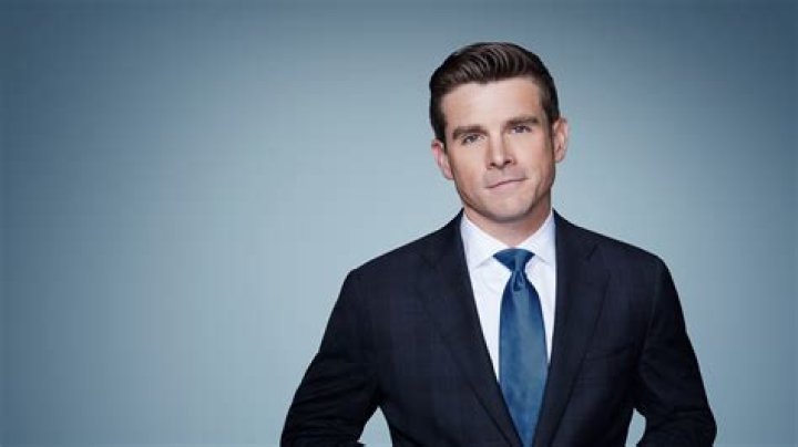 Who is chief domestic correspondent for CNN?