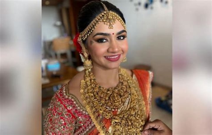 Who Is Diya Vijayakumar? Age, Wiki, Biography, Parents, Husband, Caste, Siblings & More