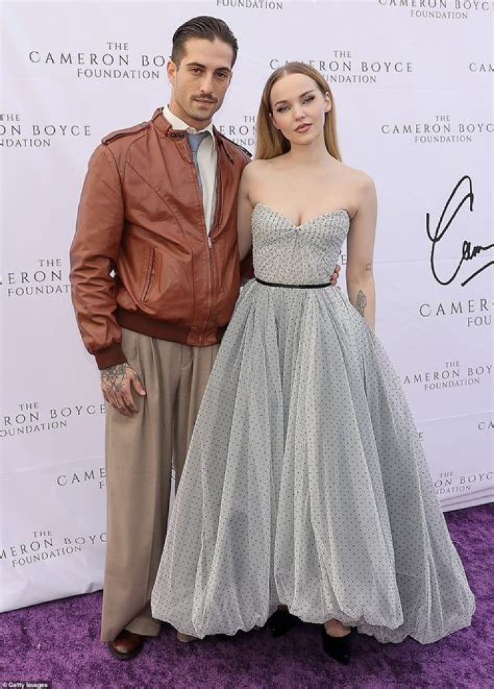 Who is Dove Camerons boyfriend? – Celebrity.fm – #1 Official Stars, Business & People Network, Wiki, Success story, Biography & Quotes