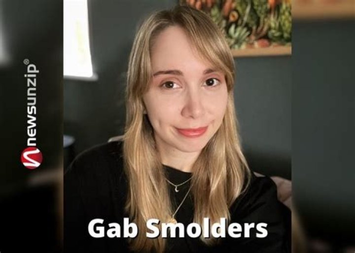 Who is Gab Smolders? Wiki, Biography, Age, Height, Husband, Net Worth, Parents, Family & More