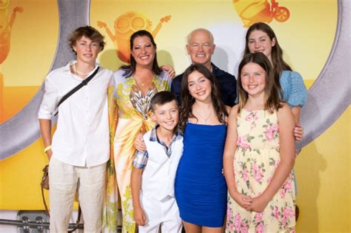 Who is Ruve McDonough? Wiki, Age, Height, Kids, Net Worth & Facts About Neal McDonough's Wife