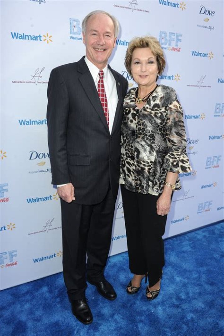 Who is Susan Burrell Hutchinson? About Asa Hutchinson's Wife, Wiki, Bio, Net Worth & Family