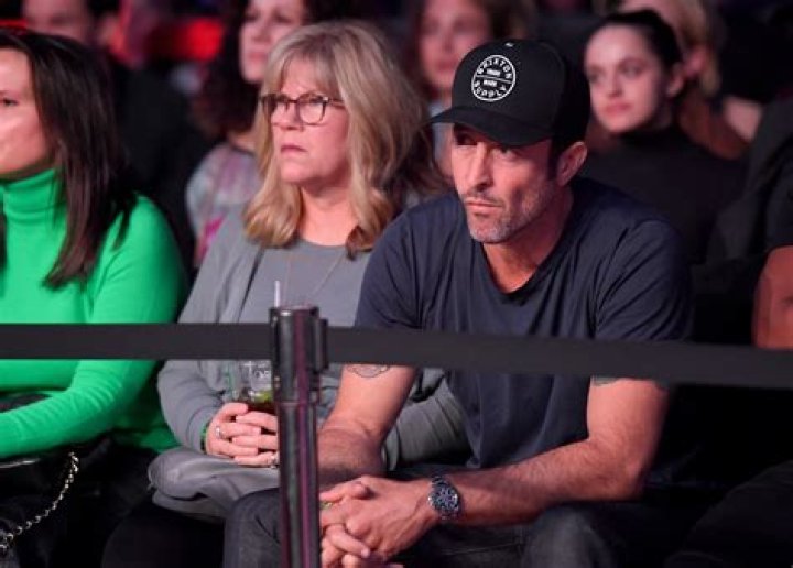 Why did Alex O’Loughlin leave Hawaii 5o?