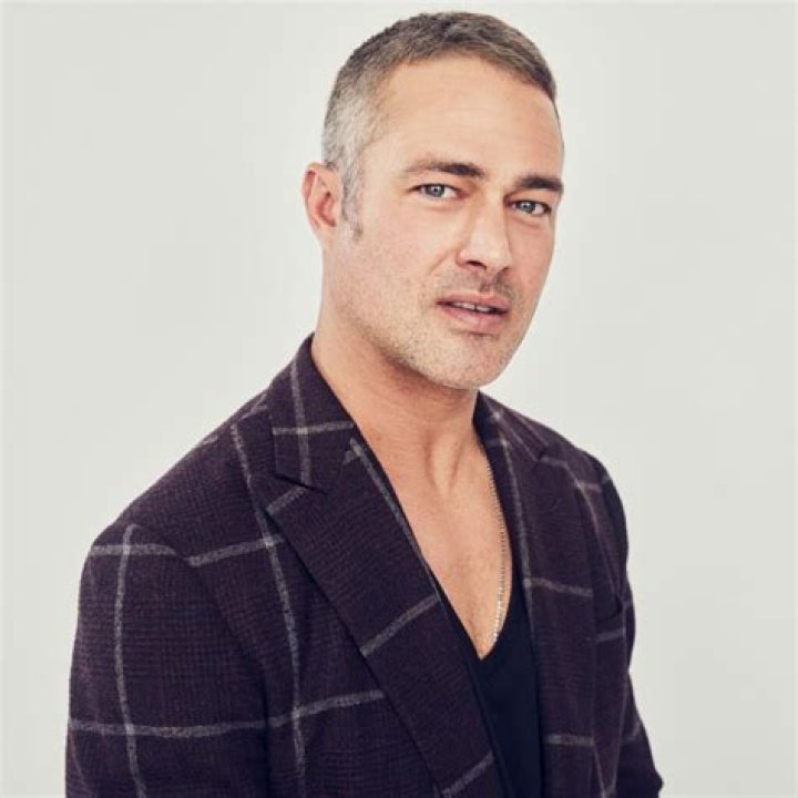  Why did Taylor Kinney Leave the Chicago Fire?? What is Next for Him?