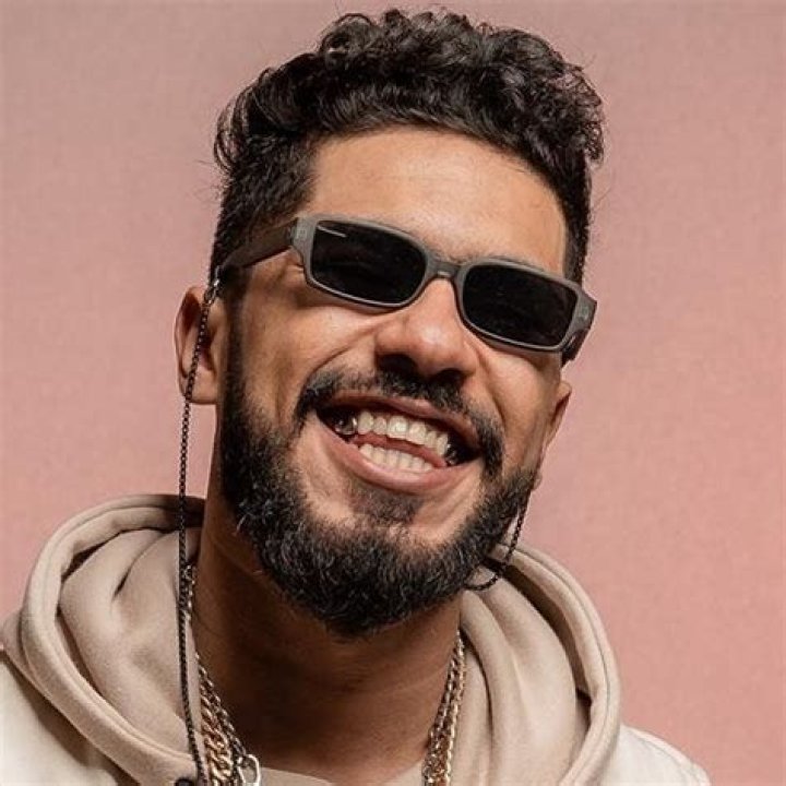 Young Miko (Rapero) - Edad, cumpleaños, biografía, hechos, familia, patrimonio neto, altura y más